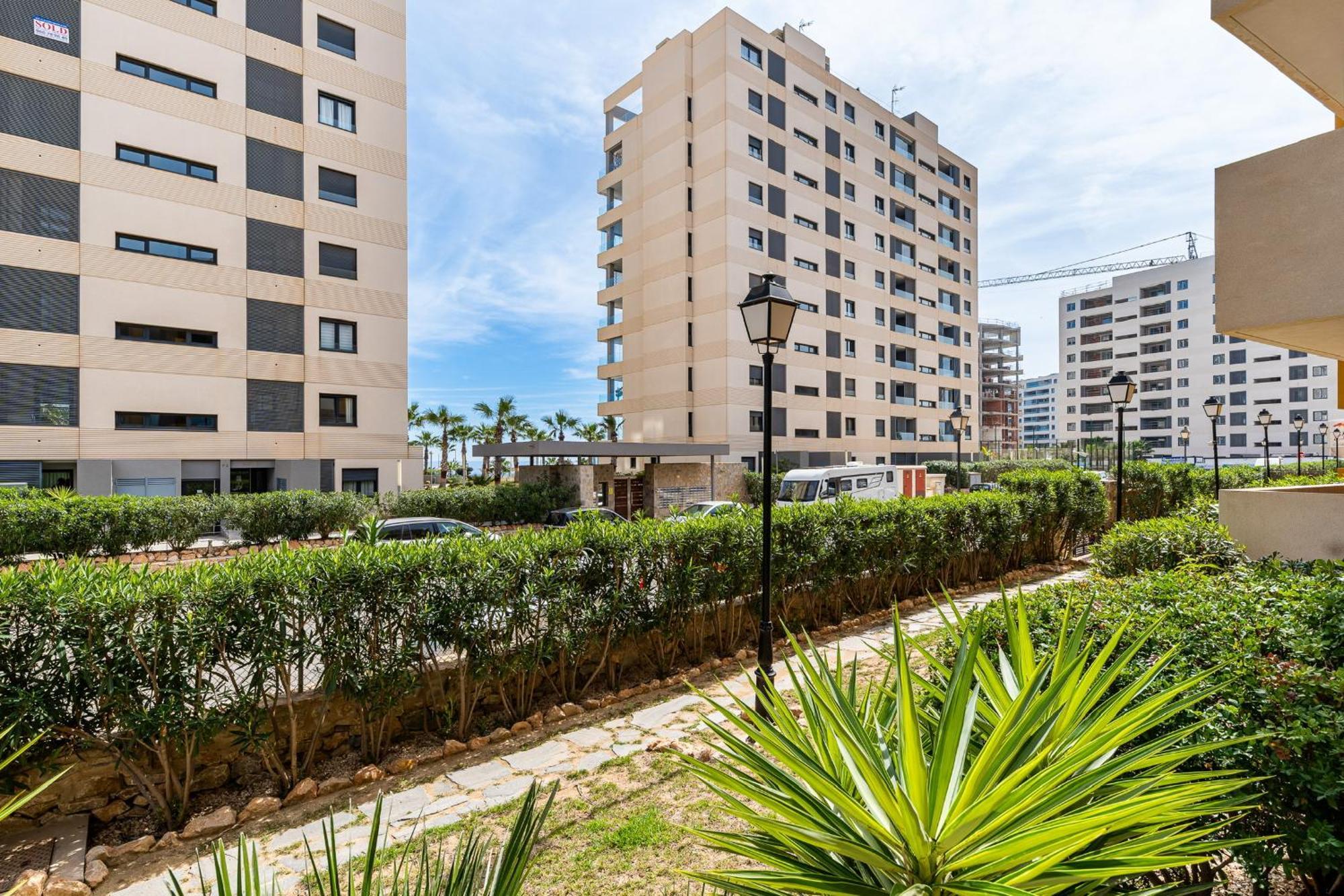 Tornado Apartamento Sunrise Torrevieja Exterior photo